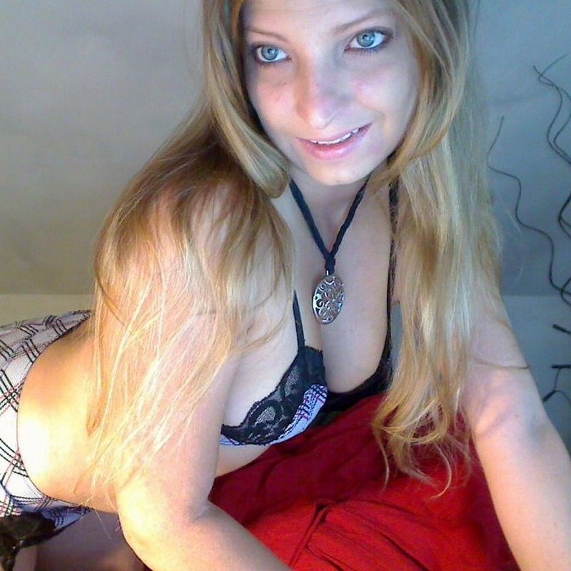 Bertie 28 Escort Chambersville