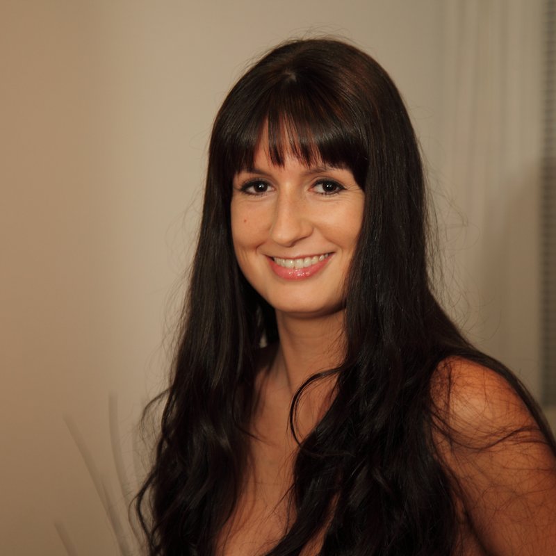 Regan 27 Escort Sandy