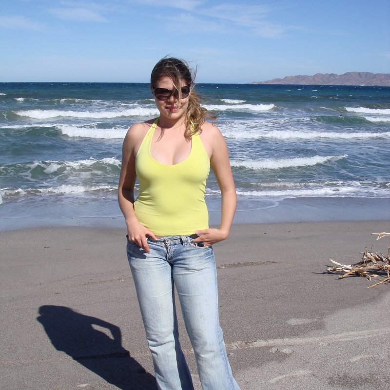 Bee 29 Escort services Milan